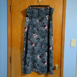 Very Pretty Women's Maxi Skirt